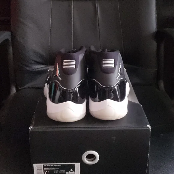 AIR JORDAN 11 RETRO 'Jubilee/25th Anniversary' 2020 - Picture 7 of 14